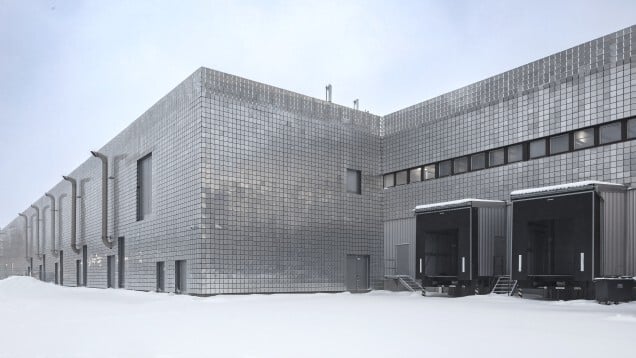 Content Image_ data center external 3