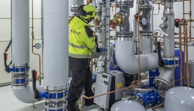 Content Image_ data center internal 2