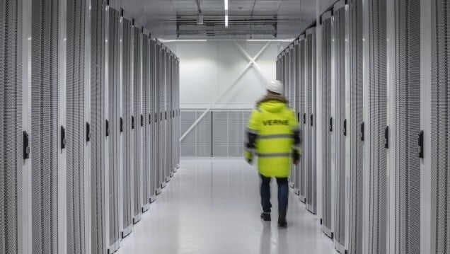 Content Image_ data center internal 3